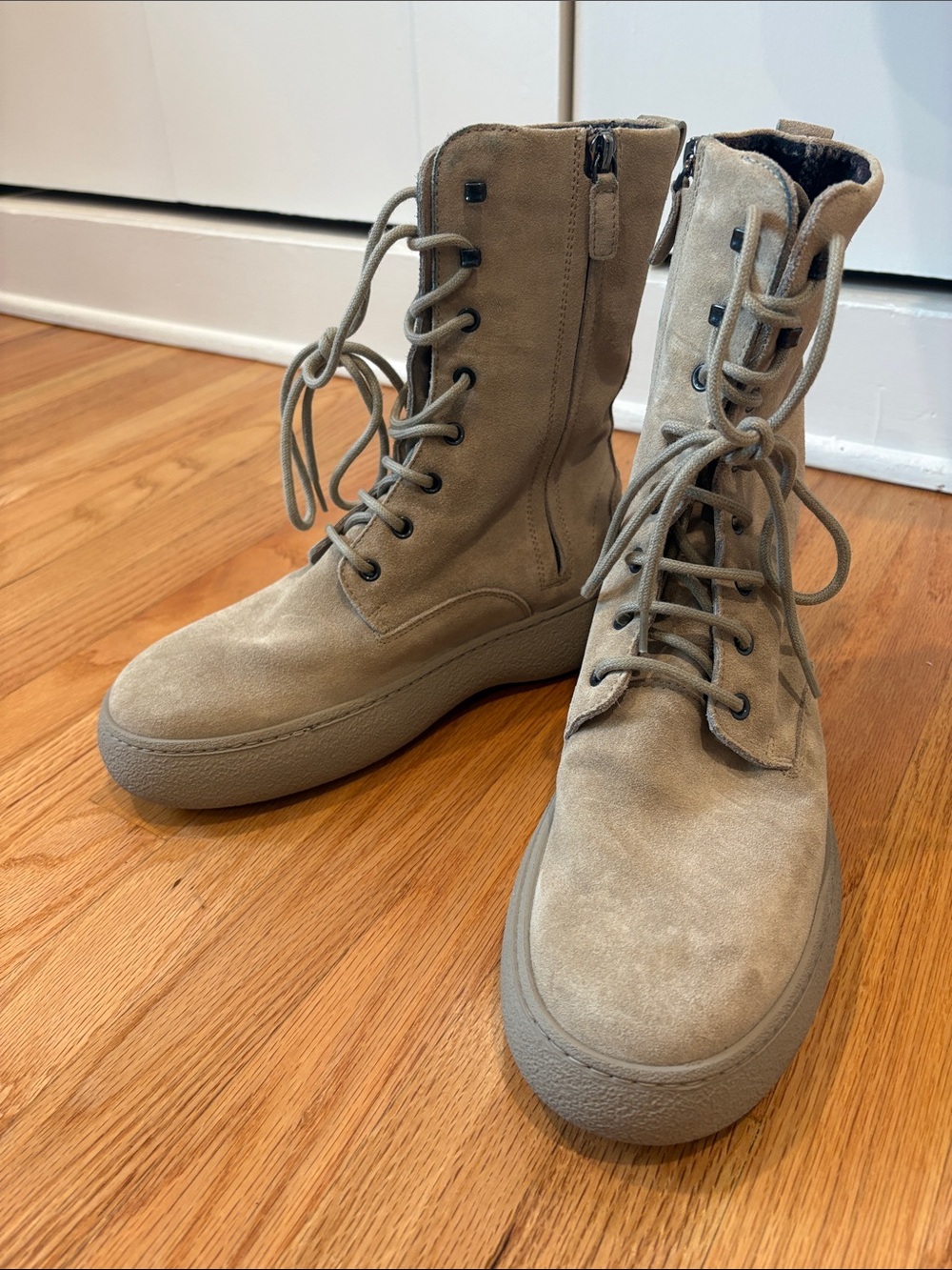 Women’s Tod’s Suede Lace-Up Tactical Boot - Taupe Sz 39